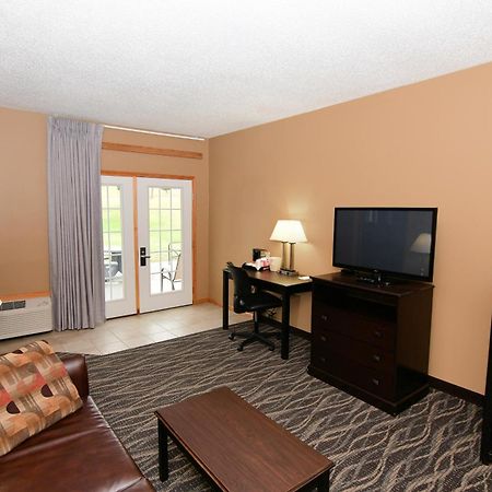 Cobblestone Inn & Suites - Denison | Majestic Hills Buitenkant foto