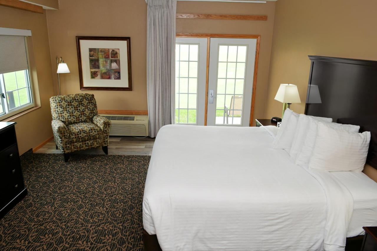 Cobblestone Inn & Suites - Denison | Majestic Hills Buitenkant foto