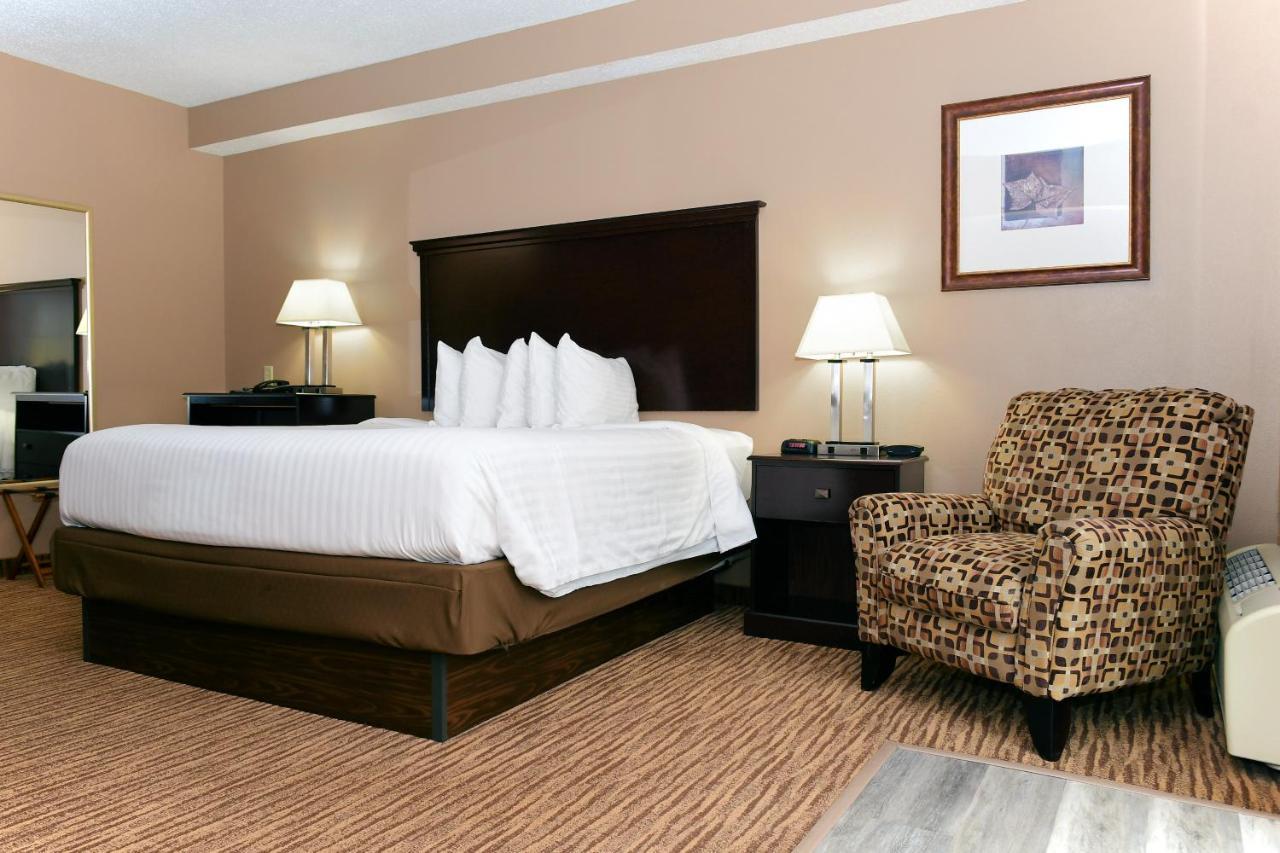 Cobblestone Inn & Suites - Denison | Majestic Hills Buitenkant foto
