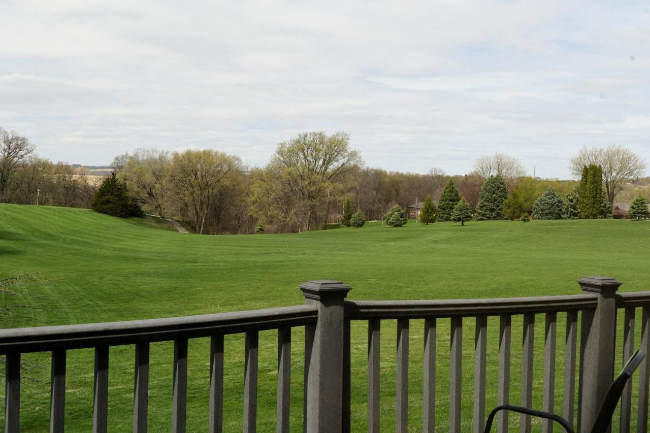 Cobblestone Inn & Suites - Denison | Majestic Hills Buitenkant foto