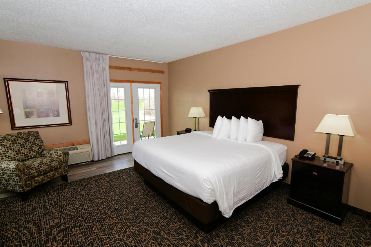 Cobblestone Inn & Suites - Denison | Majestic Hills Buitenkant foto