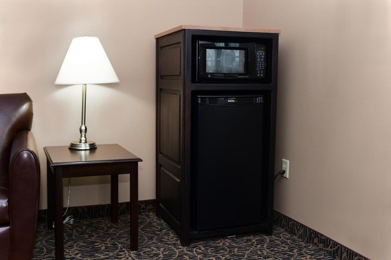 Cobblestone Inn & Suites - Denison | Majestic Hills Buitenkant foto