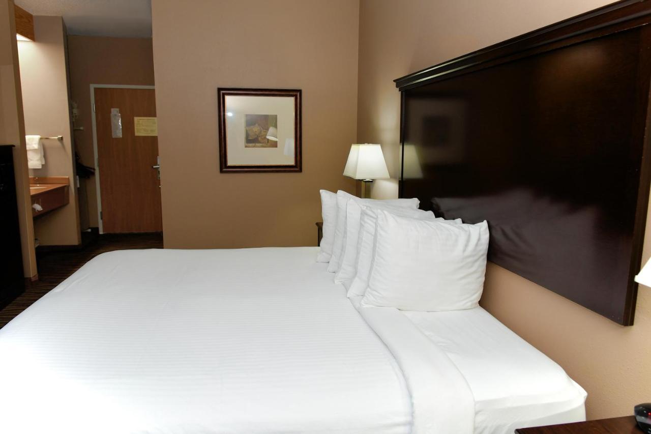 Cobblestone Inn & Suites - Denison | Majestic Hills Buitenkant foto