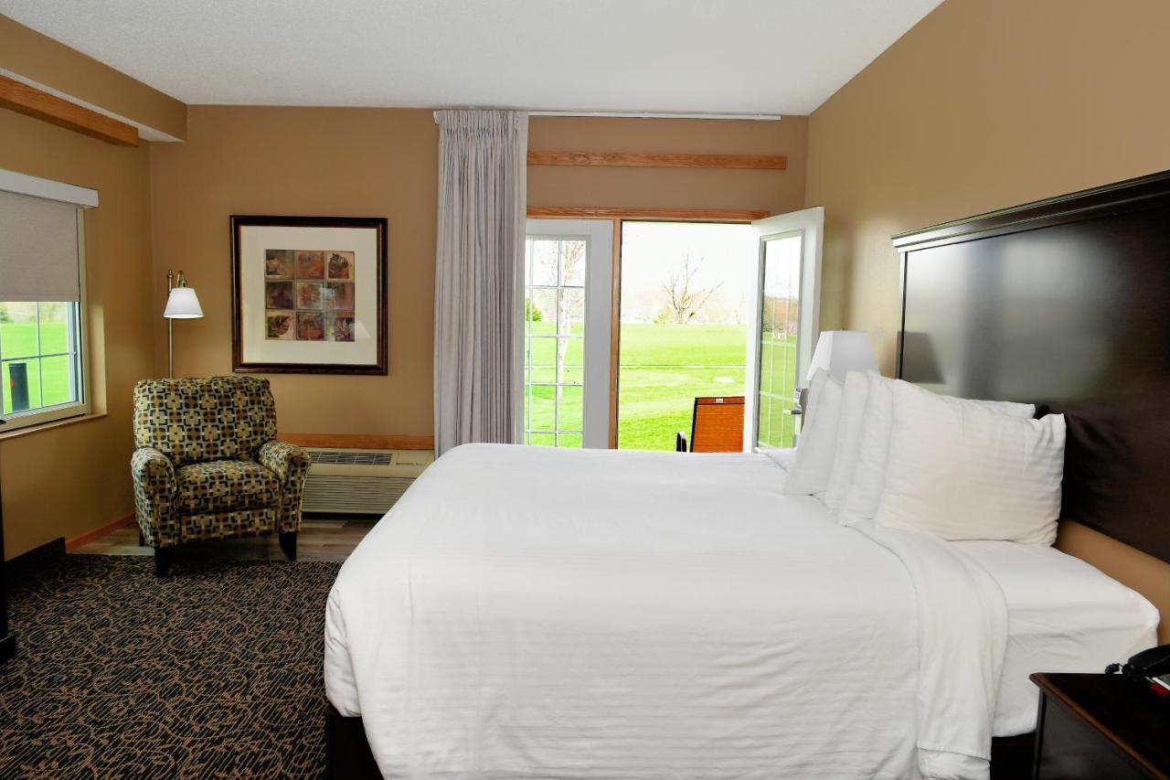Cobblestone Inn & Suites - Denison | Majestic Hills Buitenkant foto