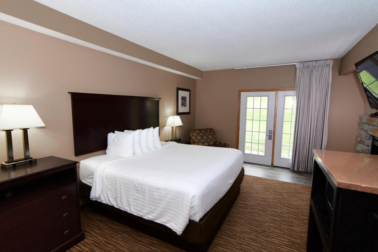 Cobblestone Inn & Suites - Denison | Majestic Hills Buitenkant foto