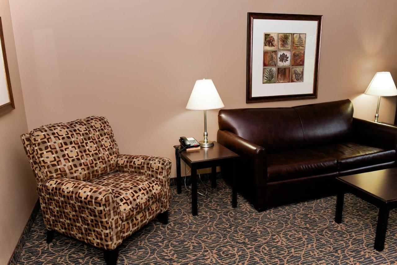 Cobblestone Inn & Suites - Denison | Majestic Hills Buitenkant foto