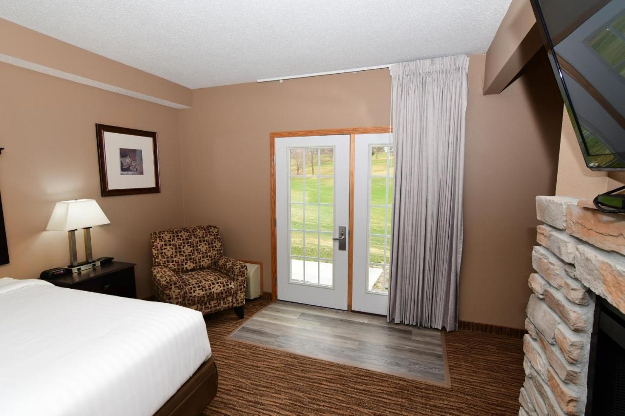 Cobblestone Inn & Suites - Denison | Majestic Hills Buitenkant foto